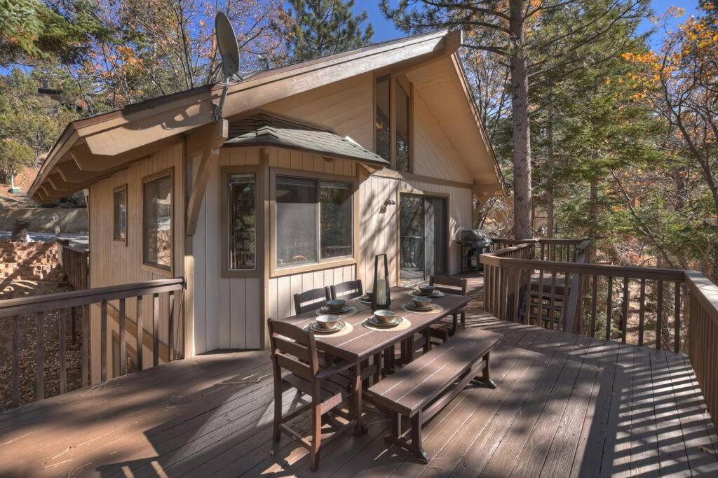 Everwood Serenity Treehouse Ontrail Head/Sledding Villa Big Bear Lake Bagian luar foto