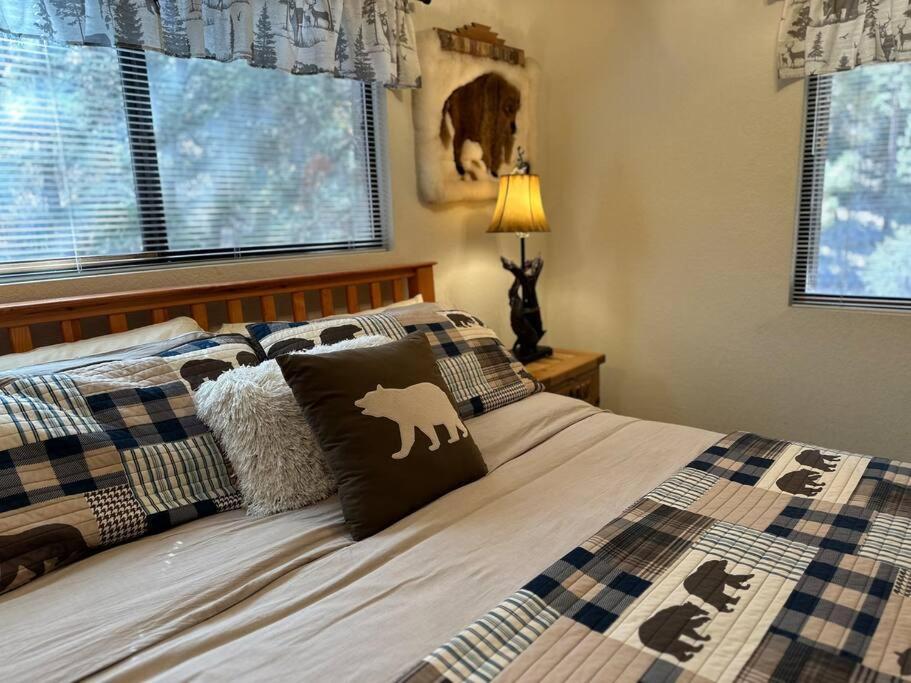 Everwood Serenity Treehouse Ontrail Head/Sledding Villa Big Bear Lake Bagian luar foto