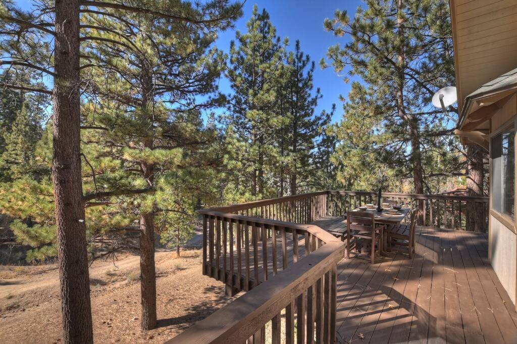 Everwood Serenity Treehouse Ontrail Head/Sledding Villa Big Bear Lake Bagian luar foto