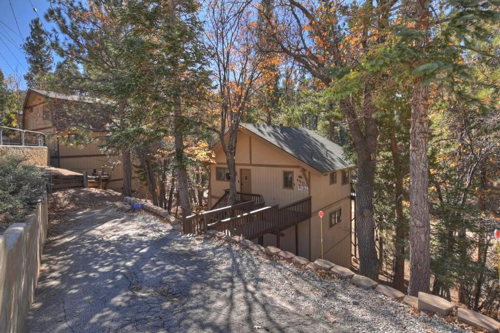 Everwood Serenity Treehouse Ontrail Head/Sledding Villa Big Bear Lake Bagian luar foto
