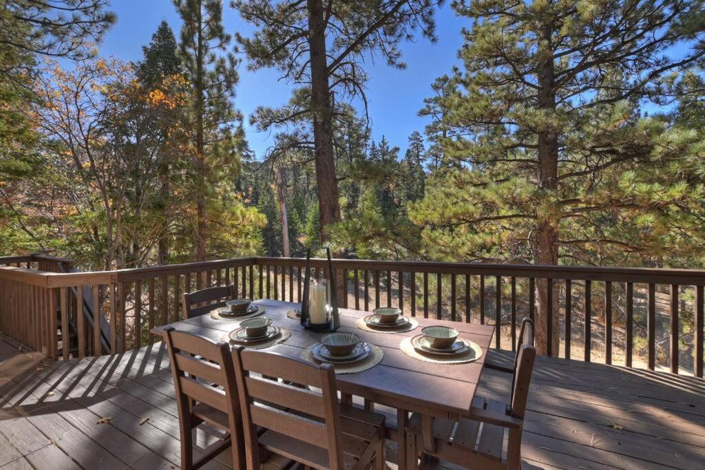 Everwood Serenity Treehouse Ontrail Head/Sledding Villa Big Bear Lake Bagian luar foto
